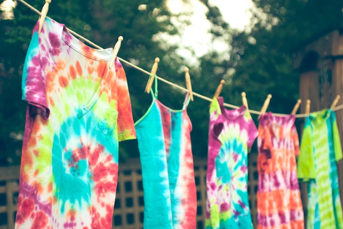 Apa yang dimaksud dengan motif tie dye?