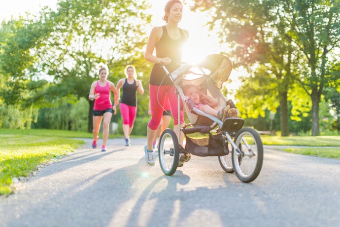 Perbandingan stroller roda 3 dengan roda 4