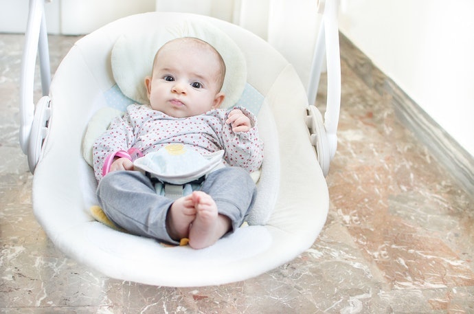 Bolehkah bayi 1 bulan tidur di bouncer?