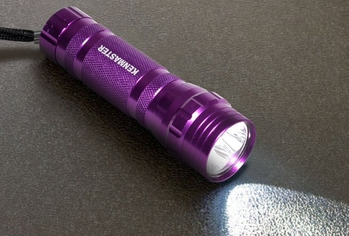 Apa kelebihan senter LED?