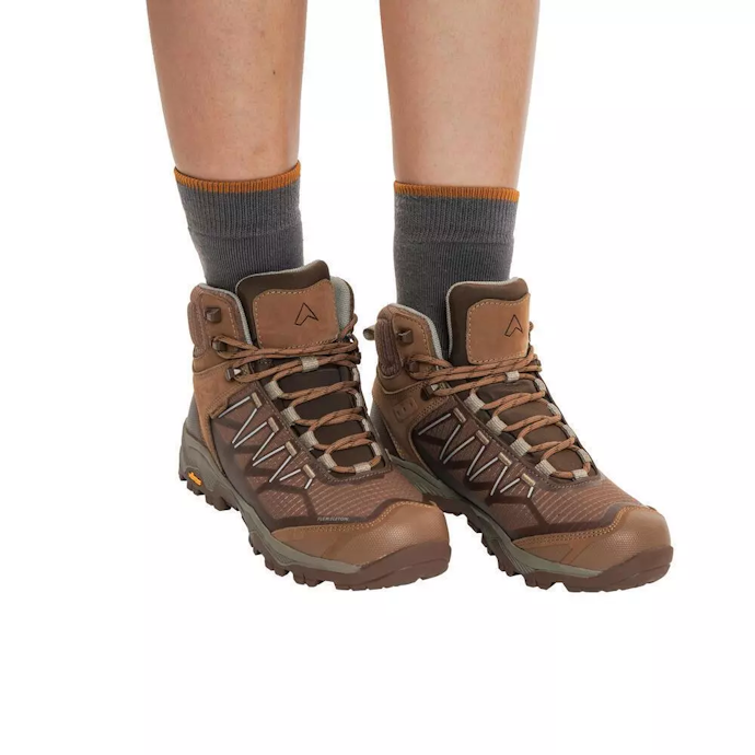 Apa kelebihan sepatu gunung Eiger?