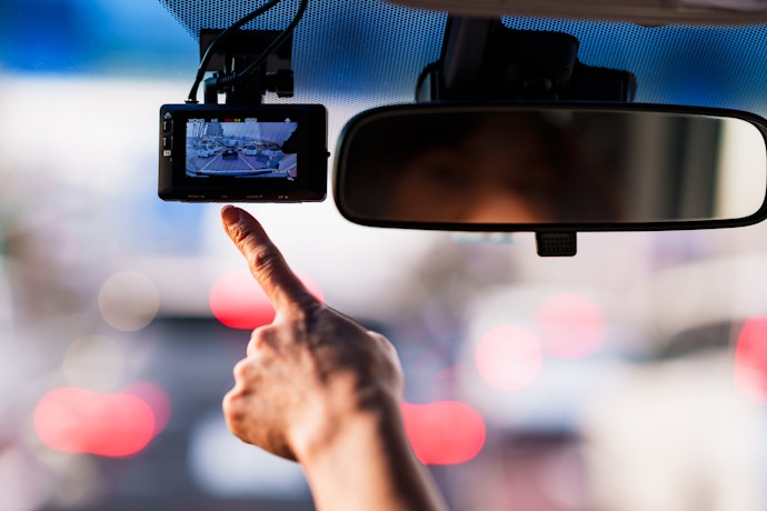 Apa pentingnya memasang dashcam mobil?