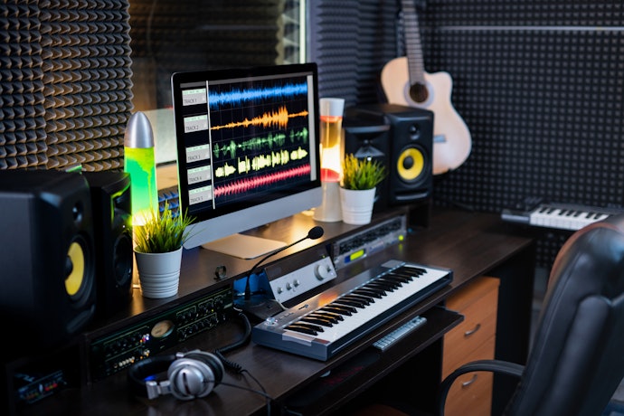 Apa yang dimaksud dengan speaker monitor?