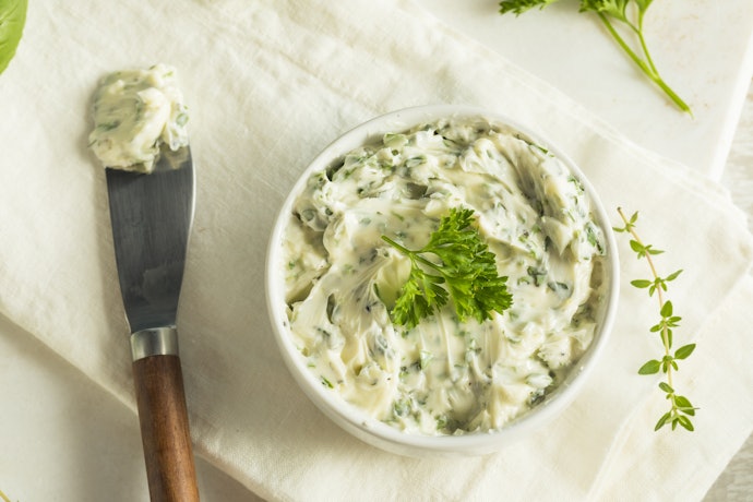 Sekilas tentang garlic butter yang lezat