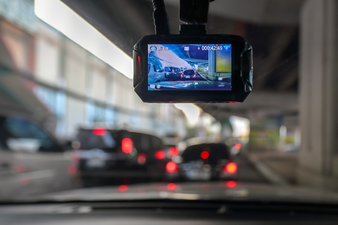 Kamera seperti apa yang cocok dipasang di mobil?