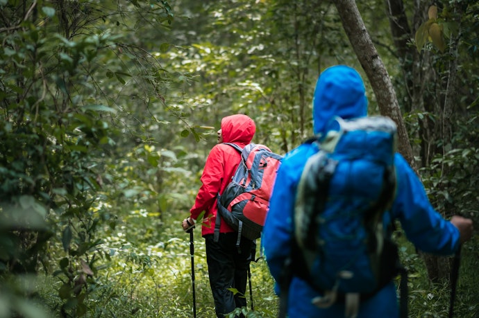 Apa jas hujan yang bagus untuk naik gunung?