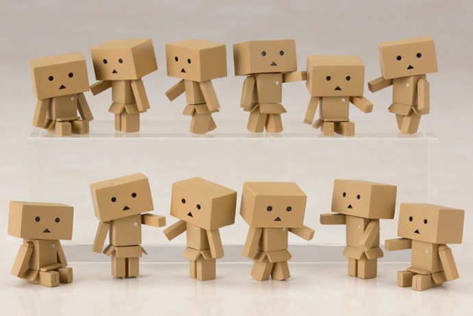 Danbo, robot kardus yang mainannya fenomenal