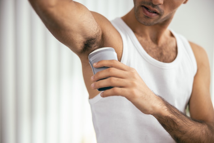 Apakah deodorant benar-benar bisa menghilangkan bau?