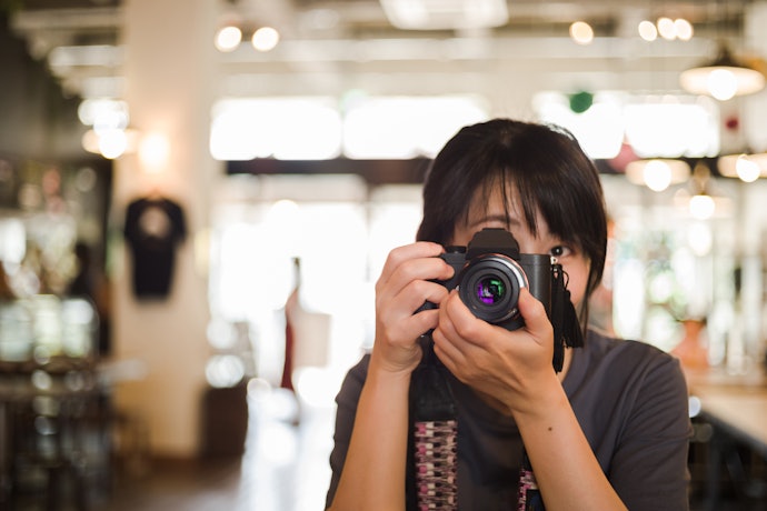 Kamera mirrorless buat apa? Apa bedanya dari kamera HP?