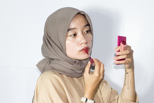 Apa keunggulan lip tint lokal?