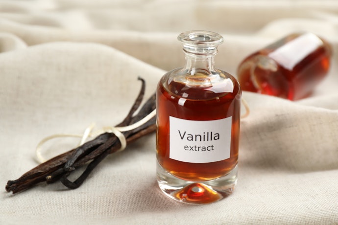 Kenali perbedaan vanilla extract, pasta, dan essence