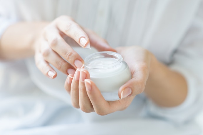 Apa itu sunscreen moisturizer? Apa bedanya dengan sunscreen biasa?