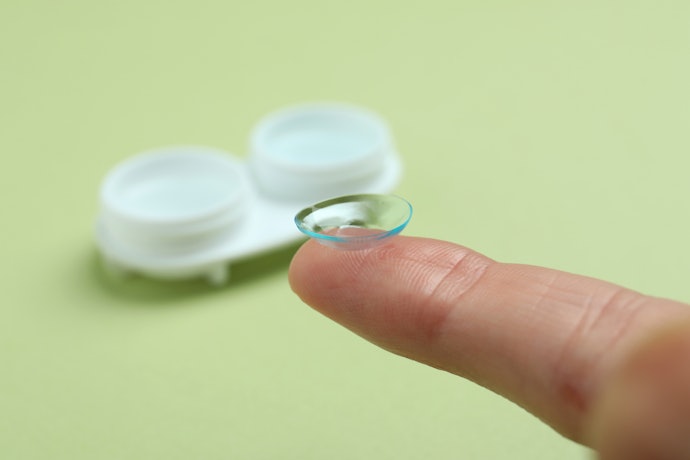 Apakah makin tinggi kadar air softlens makin bagus?