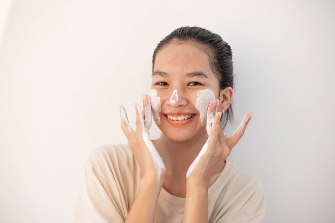Apakah face wash dapat mencerahkan wajah remaja?