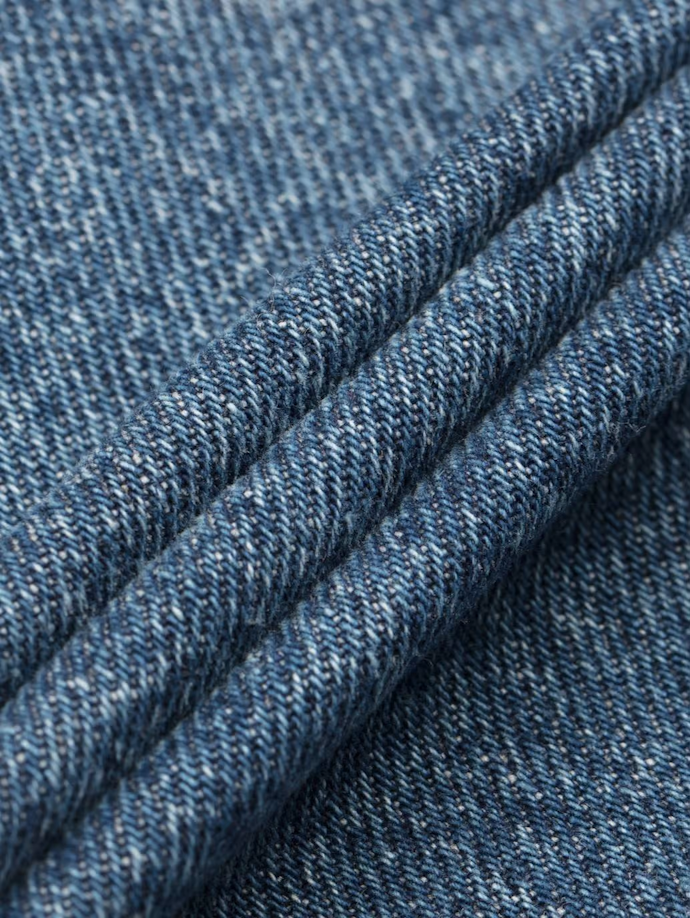 Apa perbedaan denim dan jeans?