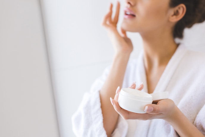 Apakah pemilik kulit kering boleh pakai sleeping mask setiap hari?