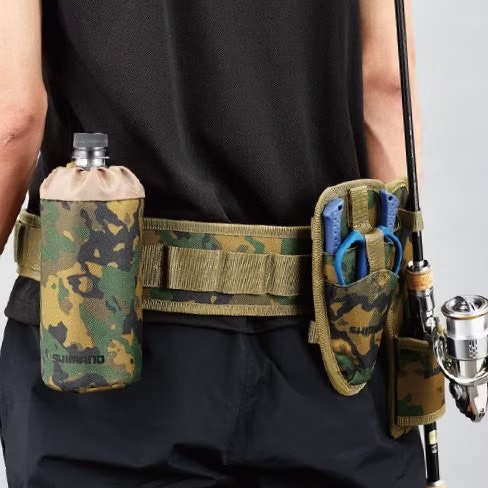 Jika hanya membawa sedikit perlengkapan memancing, rod belt bisa dijadikan pilihan