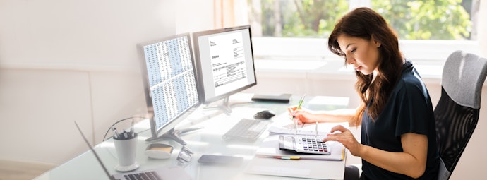 Software Accounting 2 Tentukan software berdasarkan cara penyimpanan datanya: Cloud-based software atau desktop software