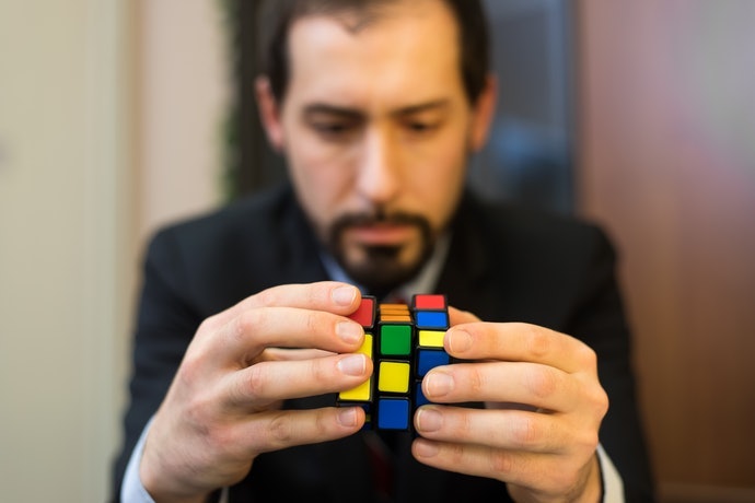 Pertimbangkan speed cube jika Anda mengutamakan kecepatan