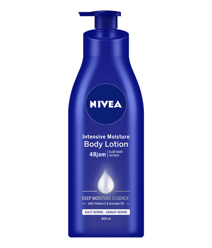 Untuk kulit kering dan bersisik, pilihlah body lotion Nivea yang mengandung avocado oil dan vitamin E seperti pada seri Nivea Intensive Moisture