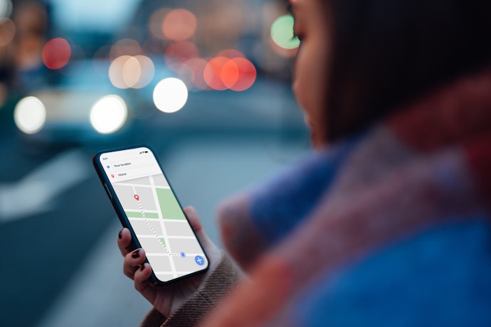 Cek jasa angkut barang yang tersedia di aplikasi smartphone