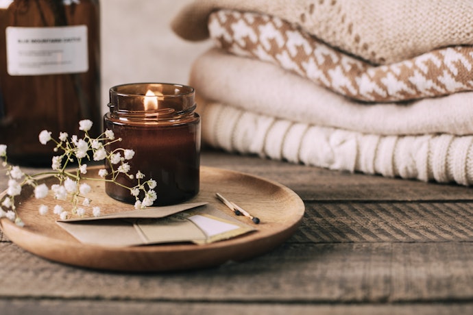 Untuk memberi aroma yang lebih manis dan minim asap di ruangan, gunakan beeswax
