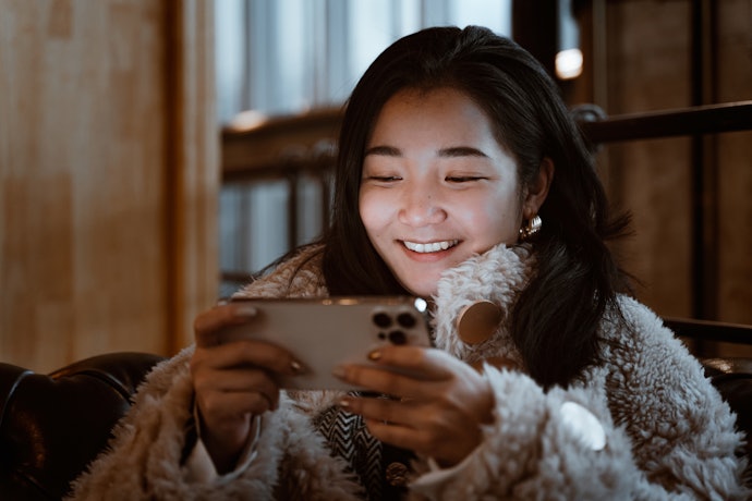 Cek ragam kustomisasi selain makeup pada karakternya, seperti outfit dan hairstlyes