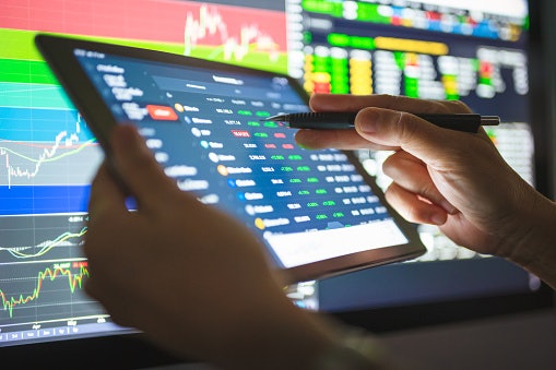Pilih aplikasi dengan banyak pilihan aset crypto