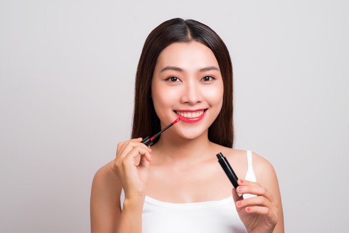 Pastikan hasil akhirnya cocok dengan tampilan makeup