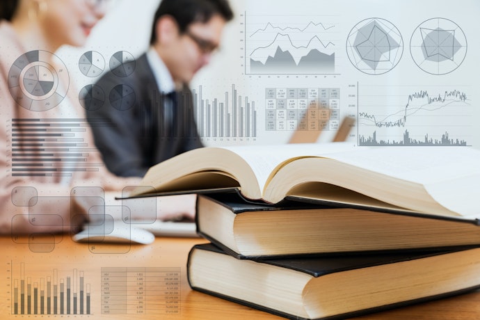 Temukan buku saham dari investor sukses: Warren Buffett, William J. O'Neil, atau Lo Kheng Hong