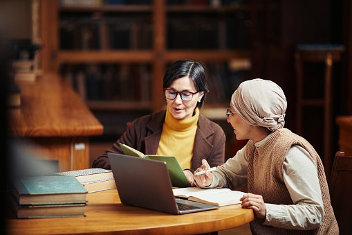 Miliki pendekatan psikologi yang Islami dengan membaca buku psikologi Islam