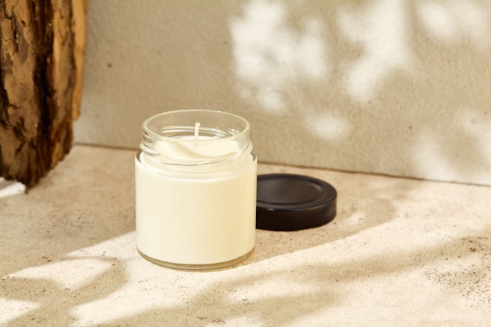 Jika ingin yang aromanya menyebar rata di ruangan, pilih lilin soy wax