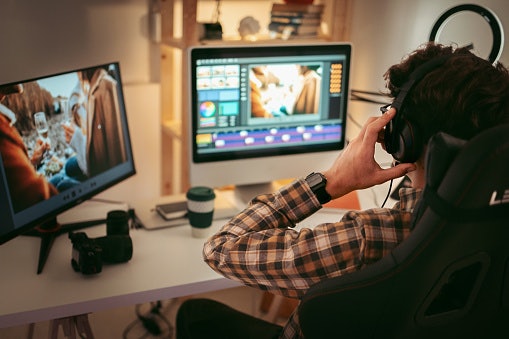 Periksa fitur-fitur yang ditawarkan software edit video