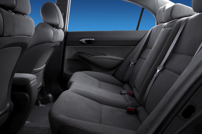 Sesuaikan dengan desain interior mobil Anda