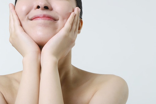 Temukan BB cream yang menghidrasi kulit