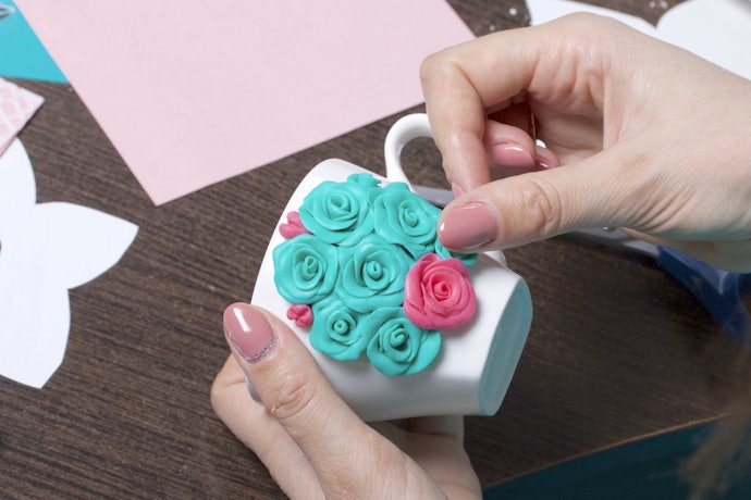 Polymer clay bertekstur solid: Lebih apik untuk dibentuk objek yang mendetail