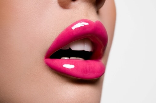 Oil-based lip tint, menjaga kelembapan bibir Anda