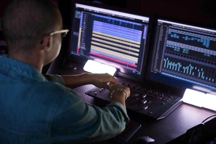 Untuk yang mahir, pilih software recording profesional