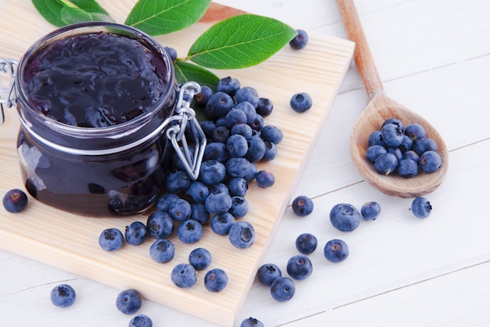 Selai blueberry bertekstur jelly, untuk rasa lebih lembut dan tampilan clean