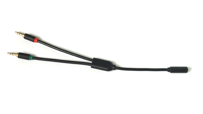 Dengan kabel: Fleksibel dan jangkauannya lebih luas