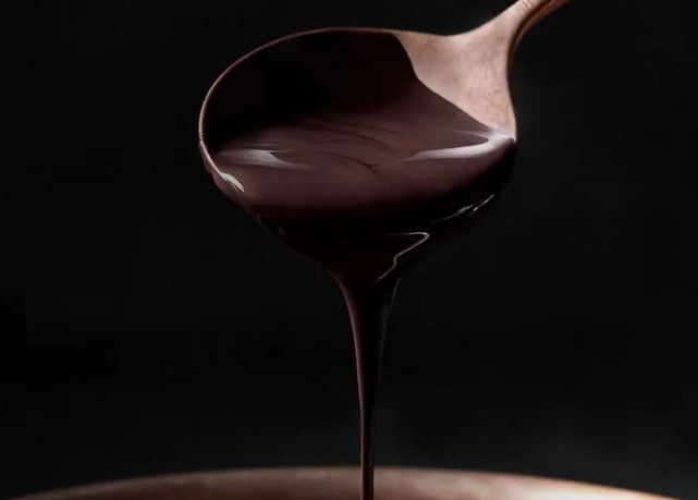 Dark chocolate, memiliki rasa coklat yang lebih kaya