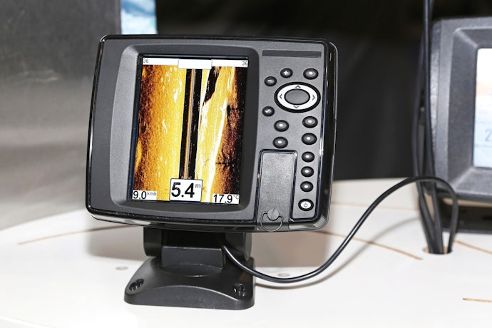 Sidescan fish finder: Jangkauan pemindaian lebih luas