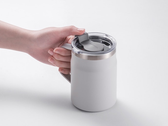 Mug dan cup: Tempat minum yang cocok digunakan di rumah dan kantor