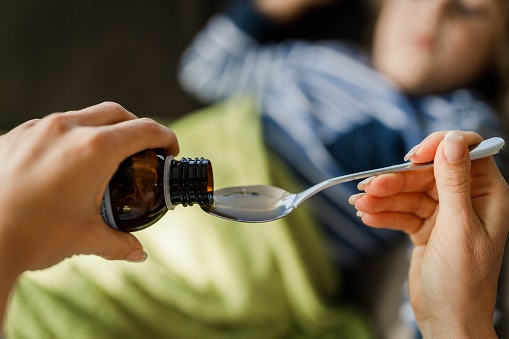 Obat cair: Lebih mudah diminum dan cepat terserap oleh tubuh