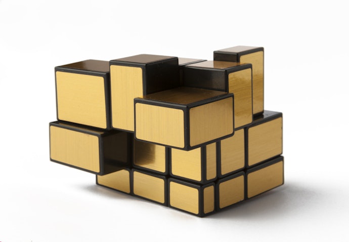 Rubik monokromatik dengan bentuk kompleks, kesulitan tingkat tinggi