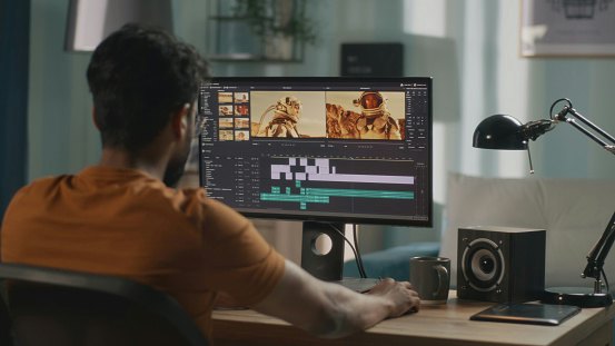 Editing, untuk menyunting dan menambahkan keterangan pada video