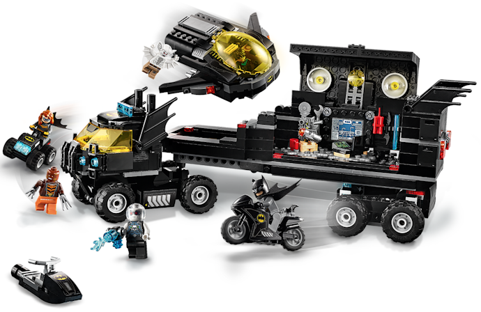 DC Super Heroes: Menghadirkan Batmobile dan Batwing keren