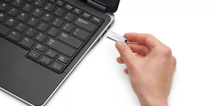 8 GB atau kurang: Cocok untuk menyimpan file teks