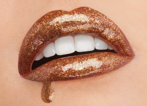 Shimmer, untuk menonjolkan kesan glamor