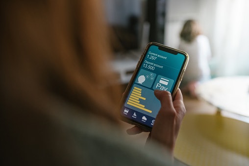 Mobile banking, untuk transaksi finansial langsung dari genggaman